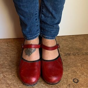 Dansko Marcelle Mary Jane Clog size 39